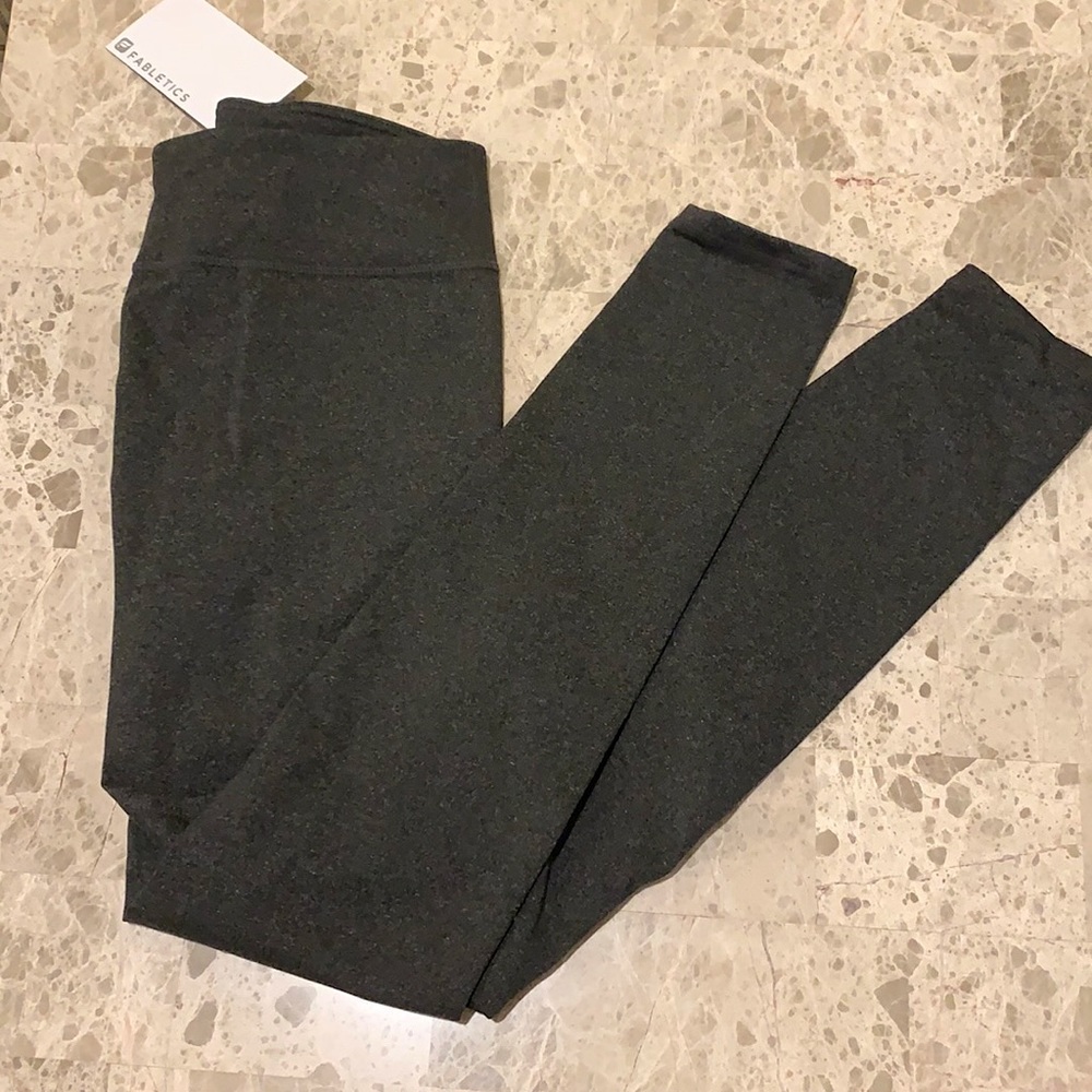 grey fabletics leggings